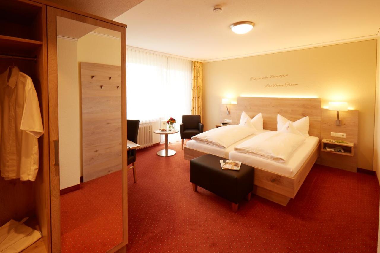 Wander- & Wellnesshotel Naegele Гехеншванд Екстер'єр фото