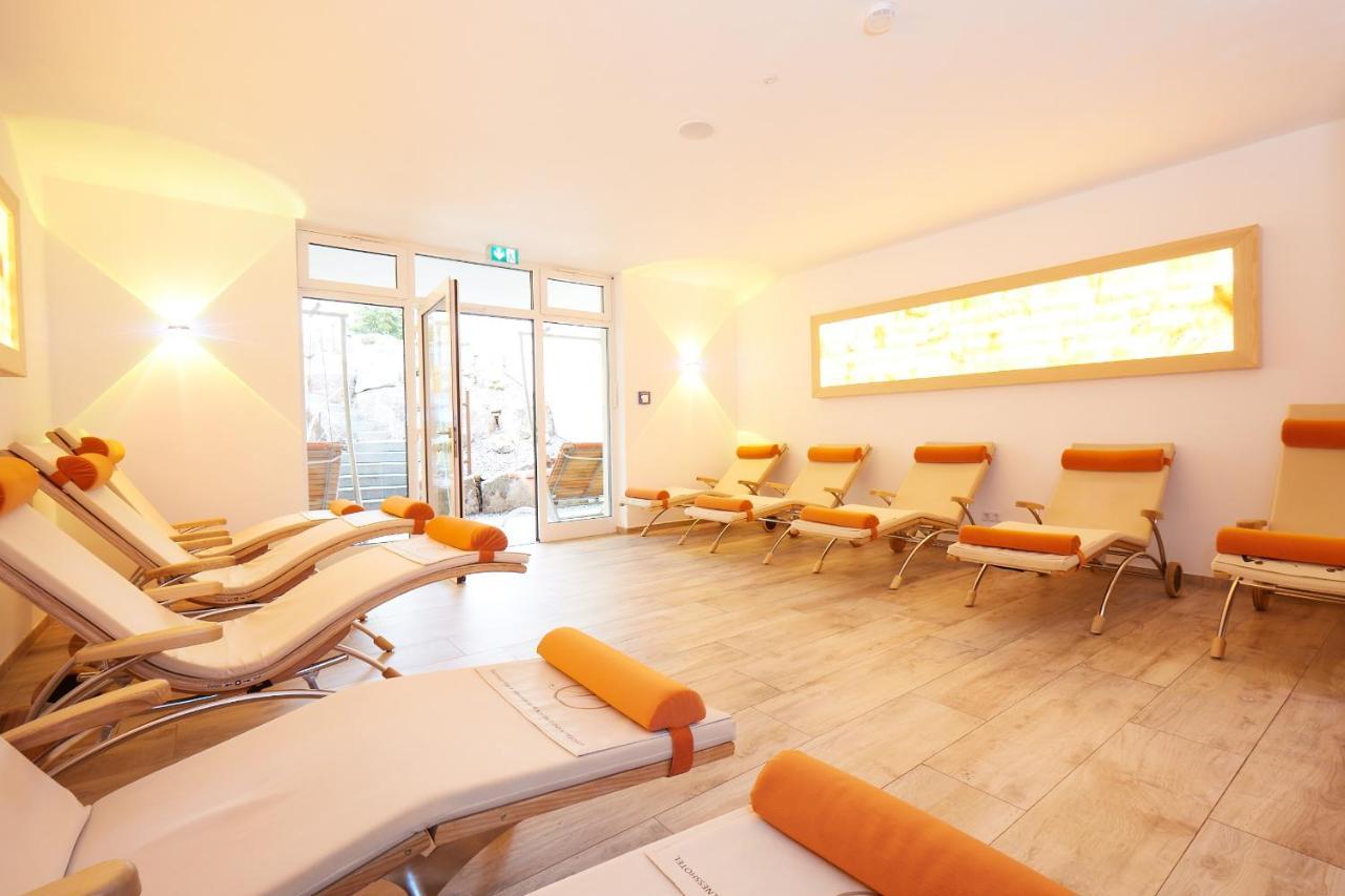 Wander- & Wellnesshotel Naegele Гехеншванд Екстер'єр фото